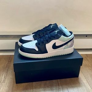 Jordan 1 Low - Supernova / 7.5 Women